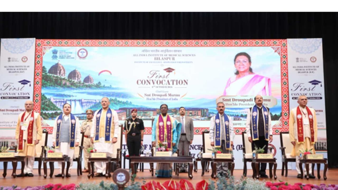 President Murmu confers degrees at AIIMS Bilaspur's 1st convocation