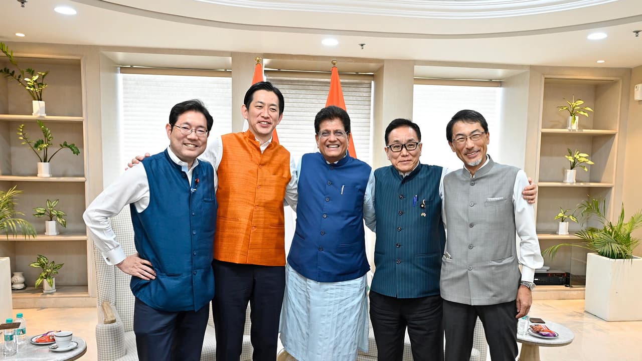 Goyal, Japanese delegation discuss boosting India-Japan economic ties