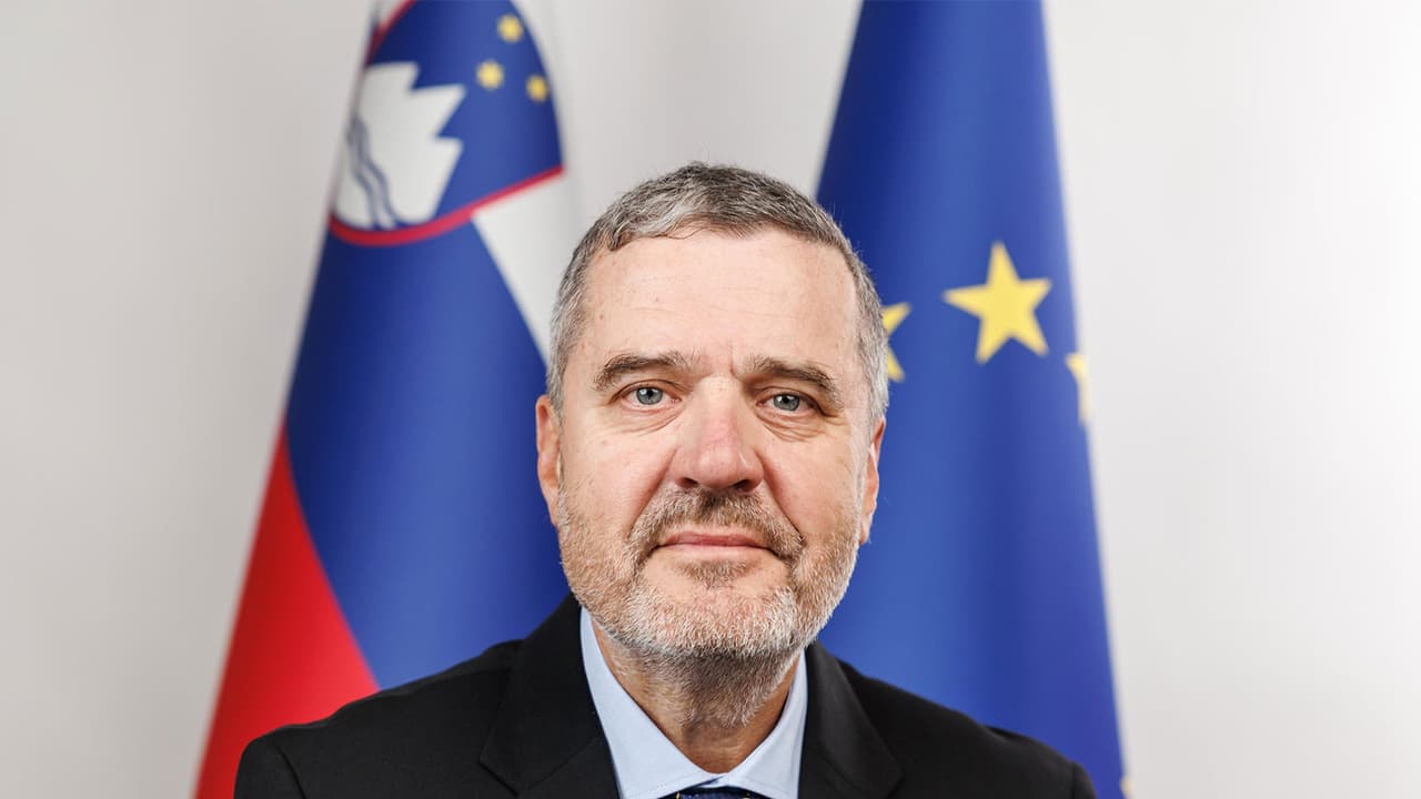 Slovenian FM Tone Kajzer invites EAM S Jaishankar to his country