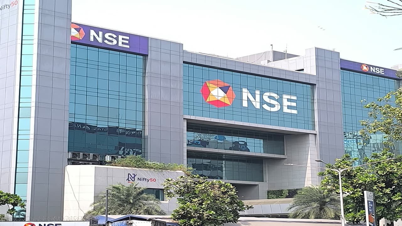 Indian markets fall amid US-Iran tensions, rising crude oil prices