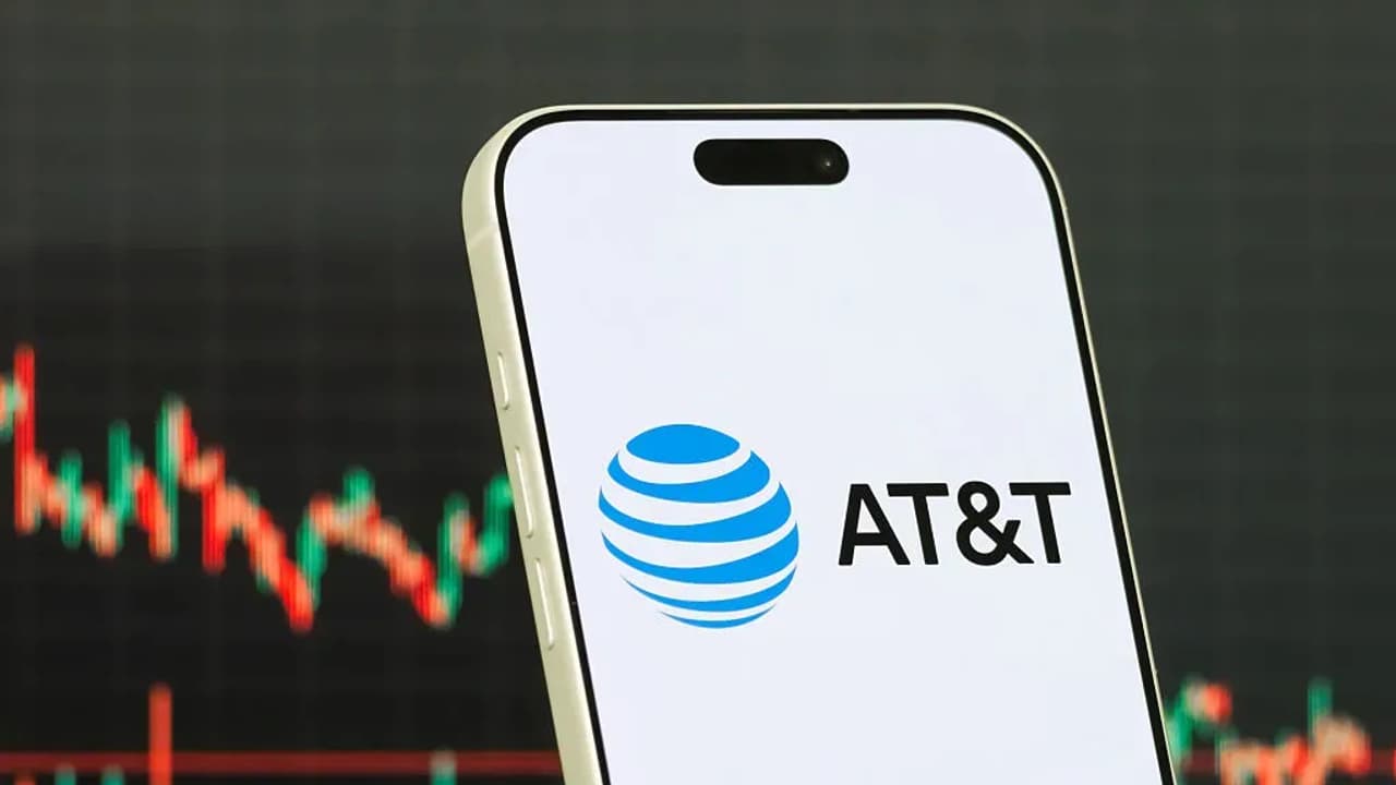 AT&T CEO Reportedly Met Trump This Week Amid $23B EchoStar Deal Antitrust Review