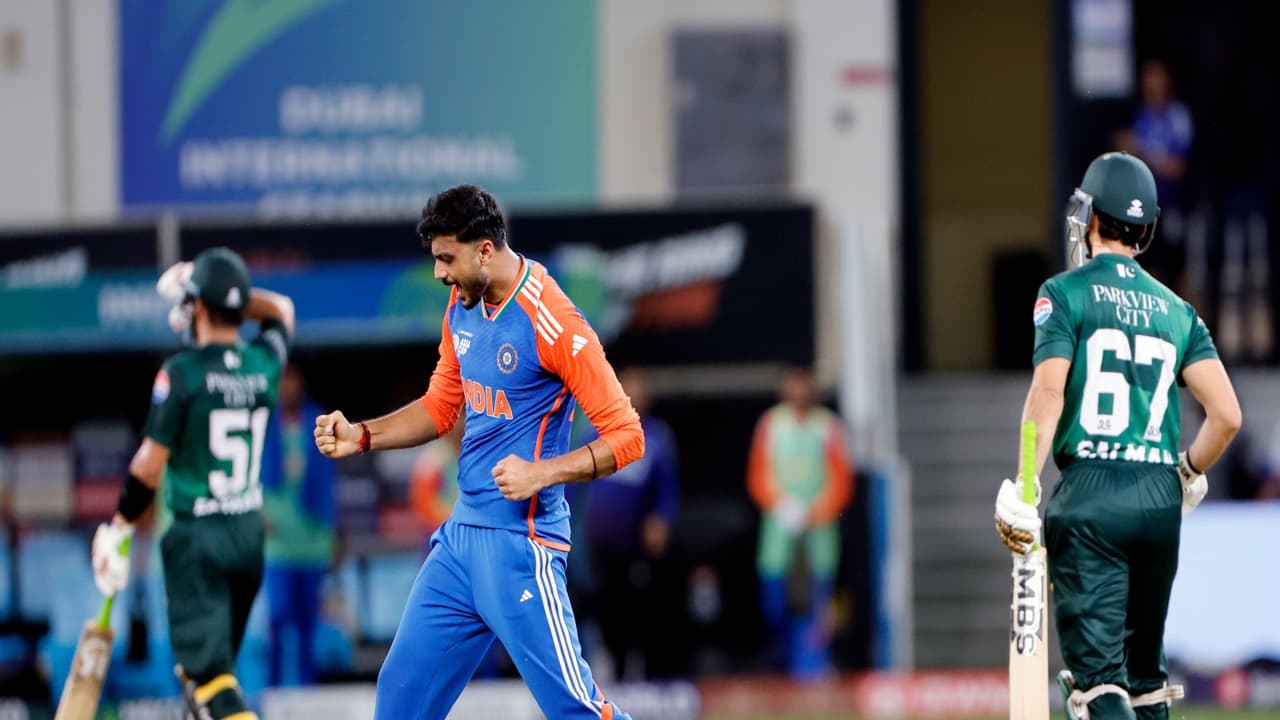 Pakistan to play India in T20 WC, reverses boycott after BCB's plea