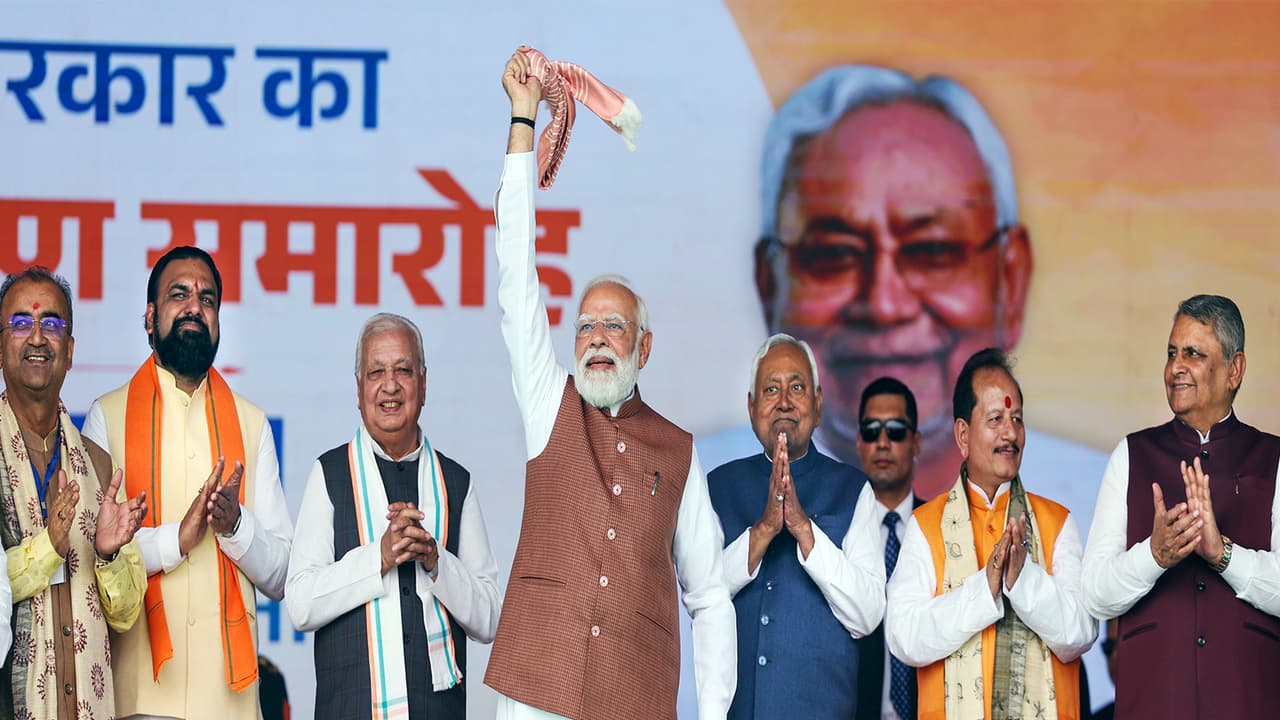 Parliament: PM Modi to be felicitated for Bihar win, Vande Mataram talk