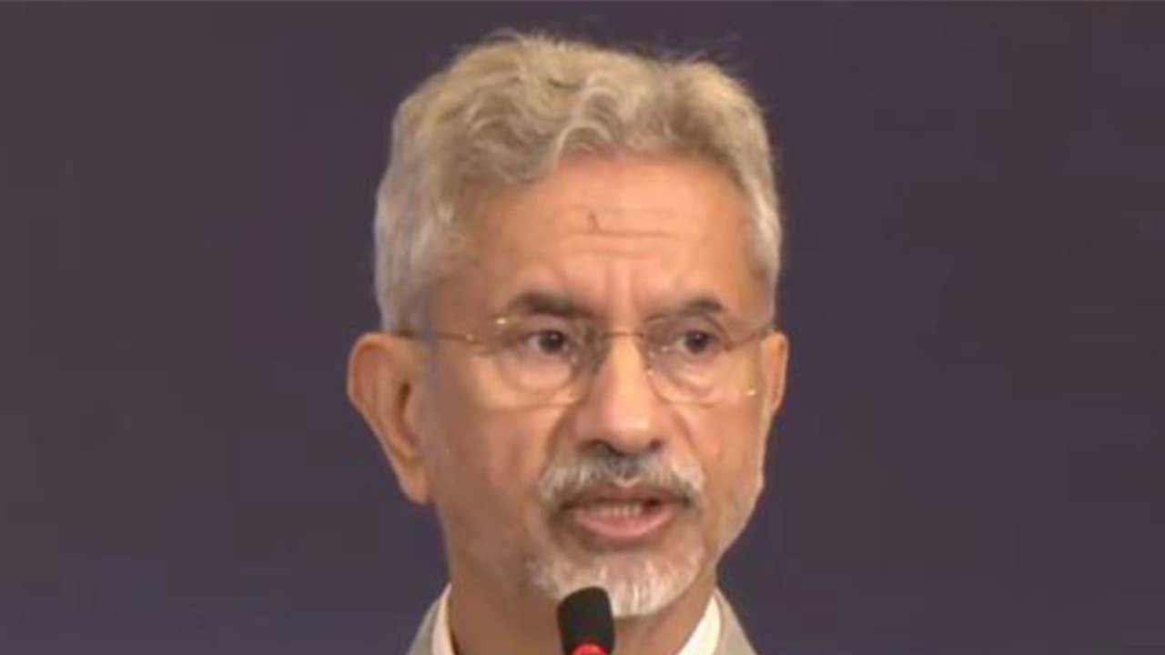 Jaishankar, Omani counterpart discuss deepening bilateral cooperation