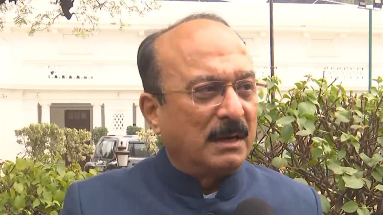 Delhi: Stone pelting at cops during anti-encroachment drive; 5 held