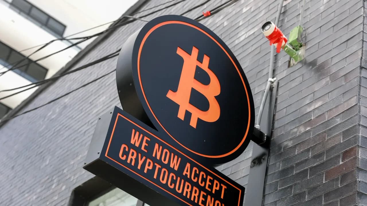 Smartest Man In The World Predicts Bitcoin Is Entering A ‘Decade Long Supercycle’