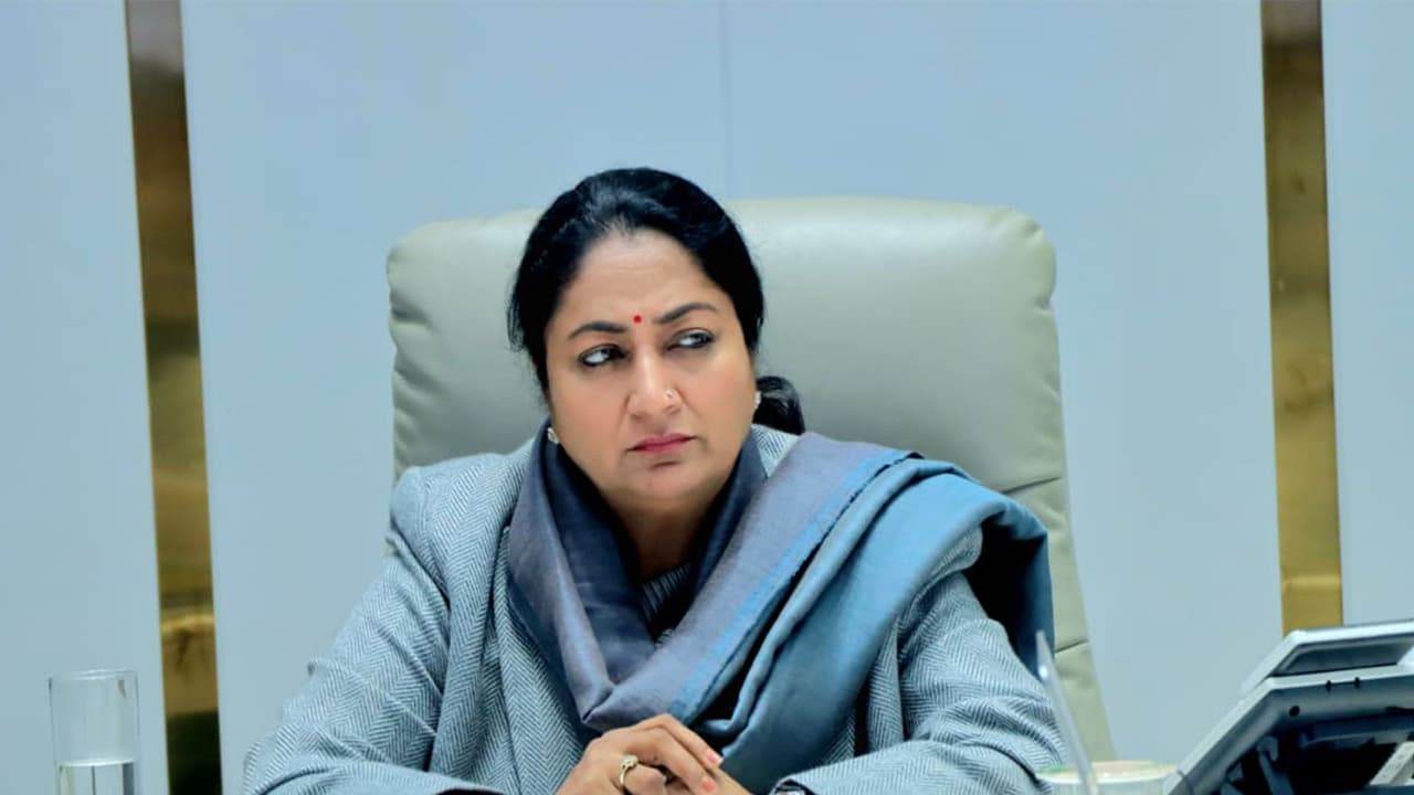 Delhi CM orders time-bound action after tragic Janakpuri accident