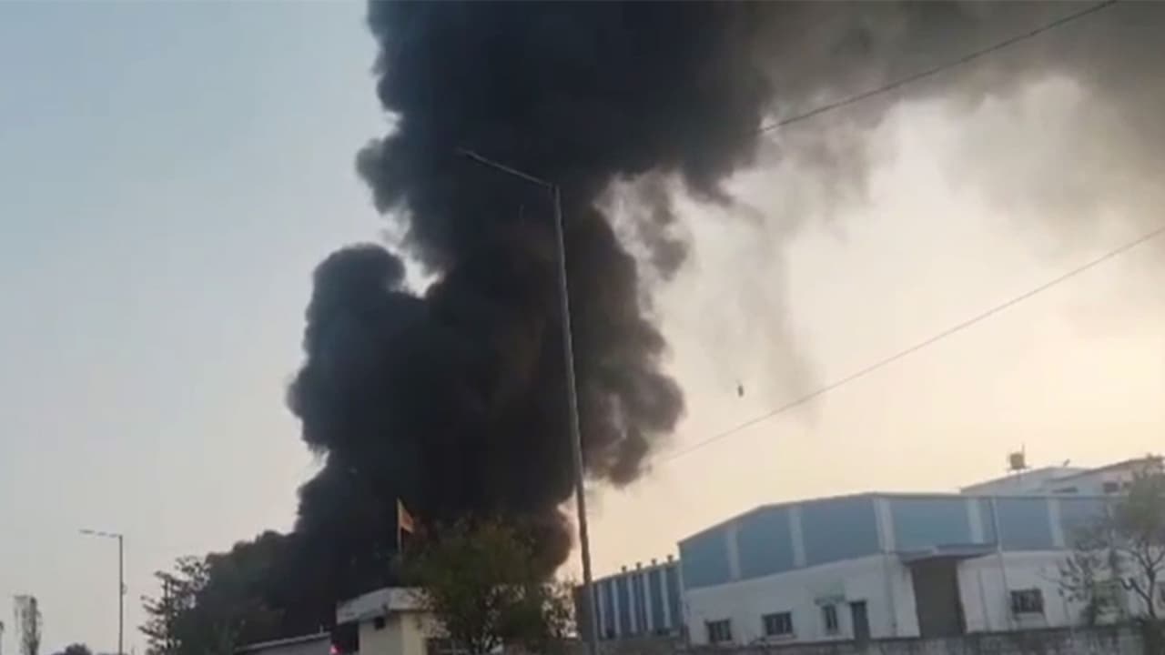 Major fire engulfs waste oil godown in Karnataka's Tumkur; no one hurt