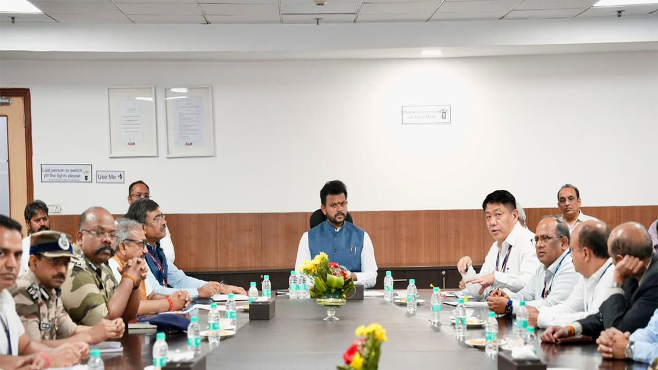 Ram Mohan Naidu reviews Delhi Airport's readiness for hub-and-spoke