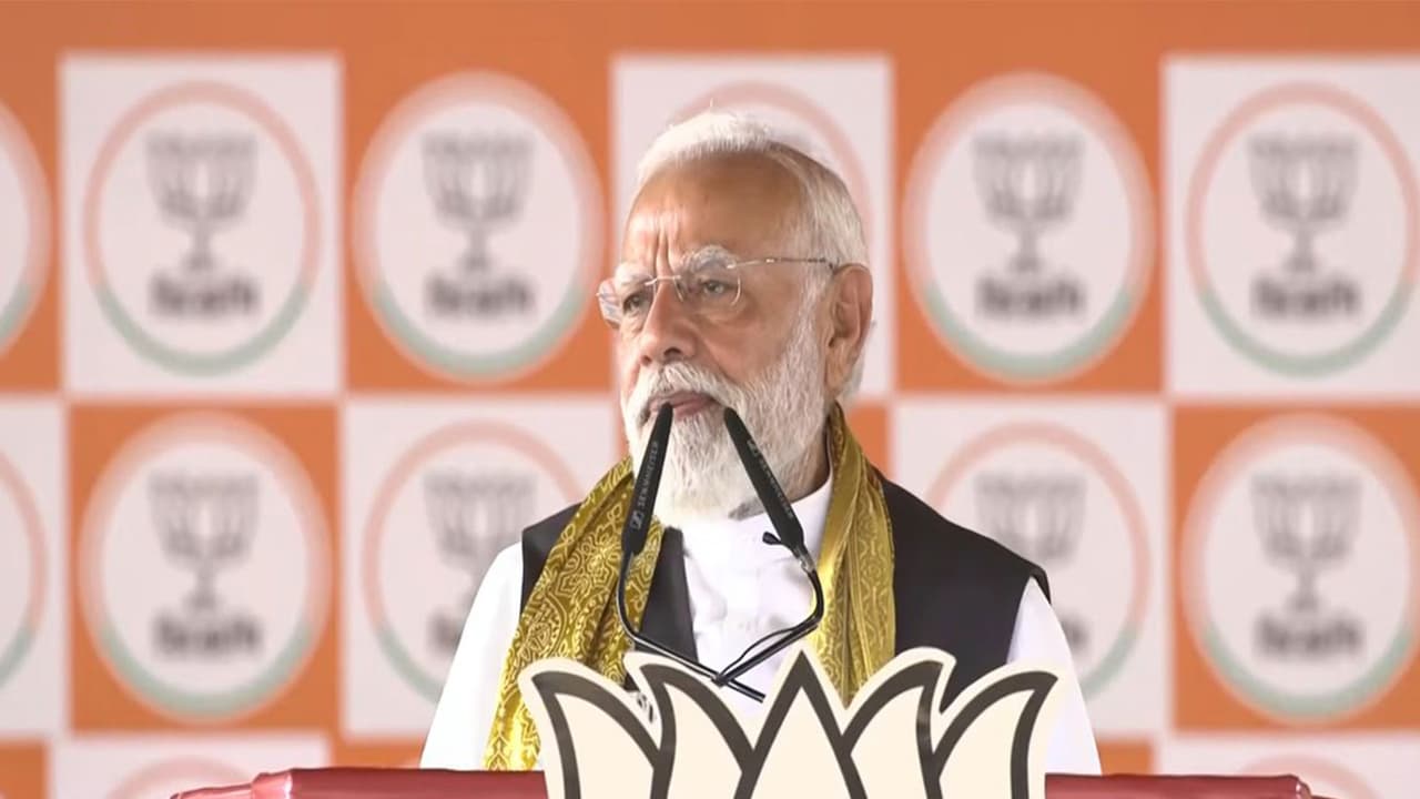 PM Modi predicts 'storm of change', slams TMC's 'nirmam sarkaar'