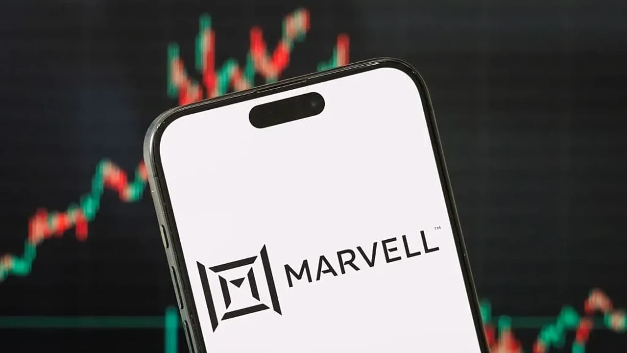 MRVL Stock Climbs After AI Optical Capacity Deal, New Microsoft Security Platform Launch