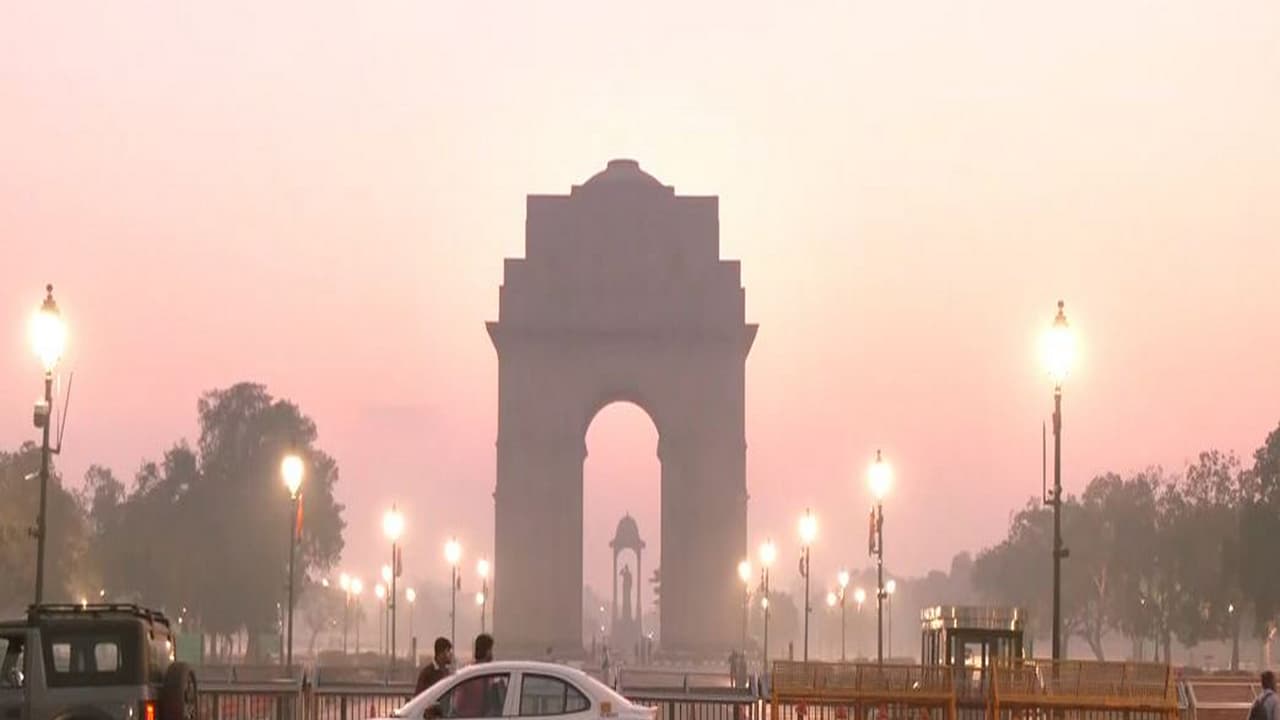 Delhi's air quality worsens, AQI rises to 267 in 'poor' category