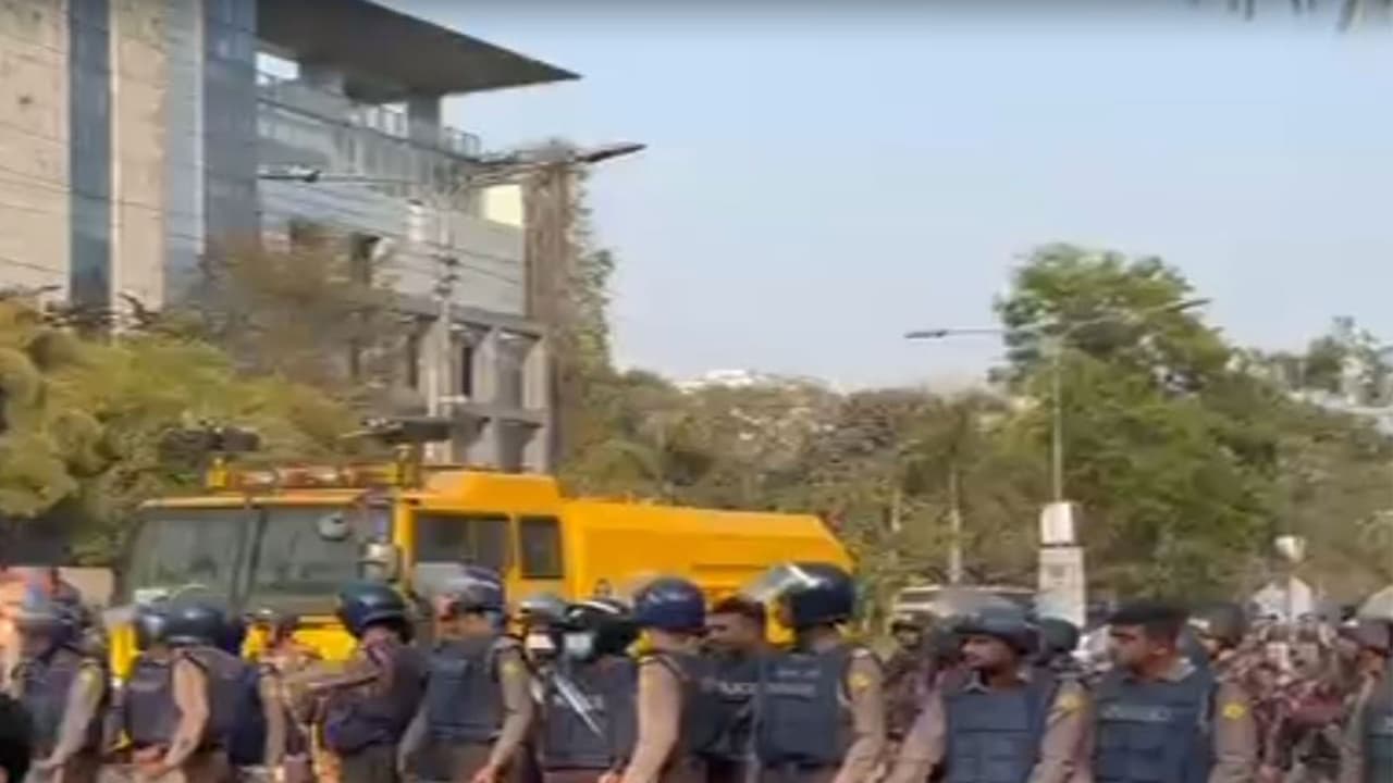 Dhaka: Thousands storm Chief Adviser's home ahead of national polls