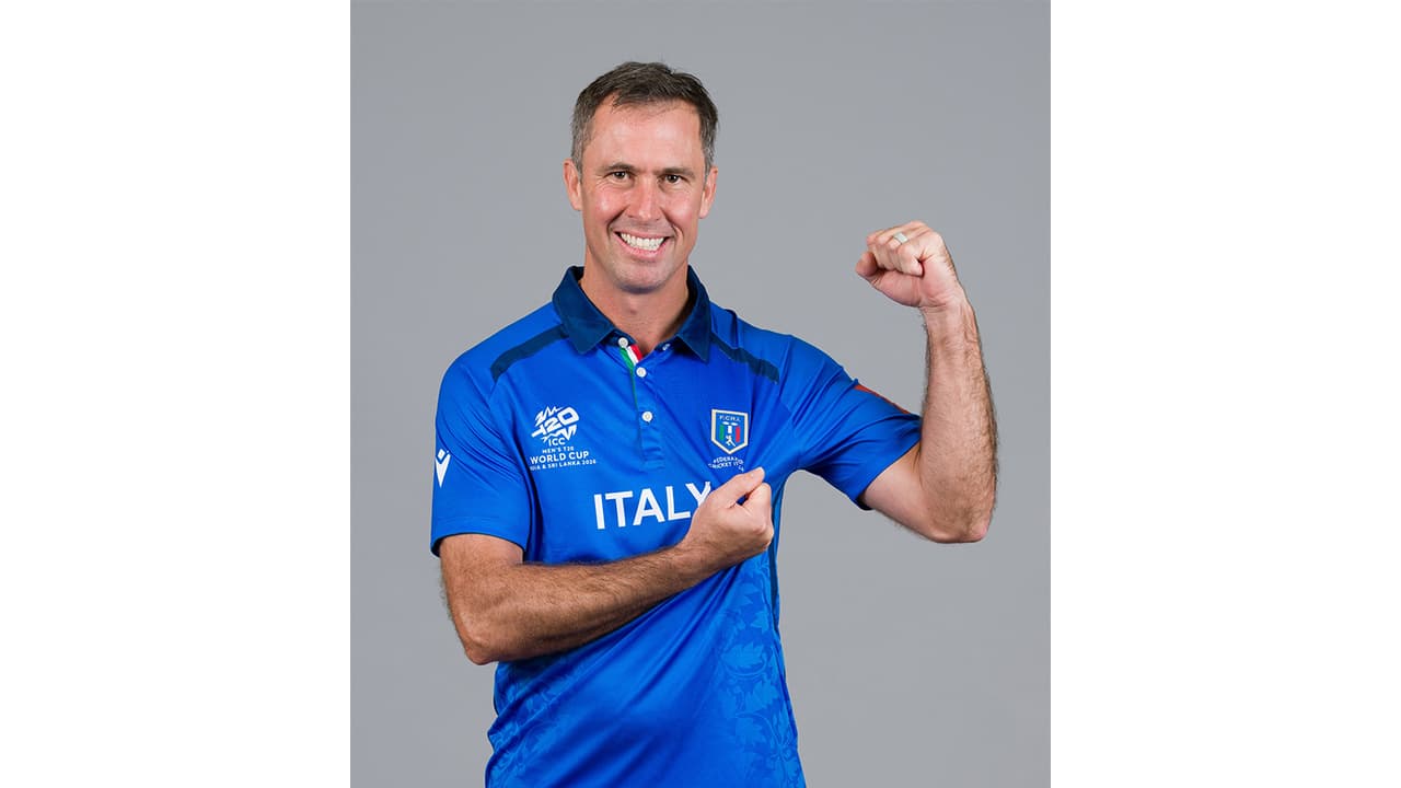Italy skipper Wayne Madsen dislocates shoulder during T20 World Cup
