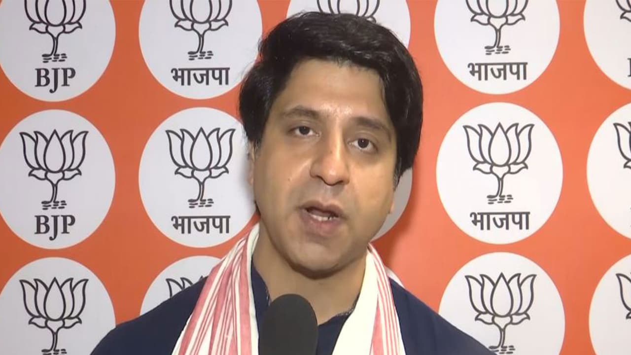 Rahul Gandhi Alleges Betrayal of Farmers in India-US Trade Deal | Quick Digest