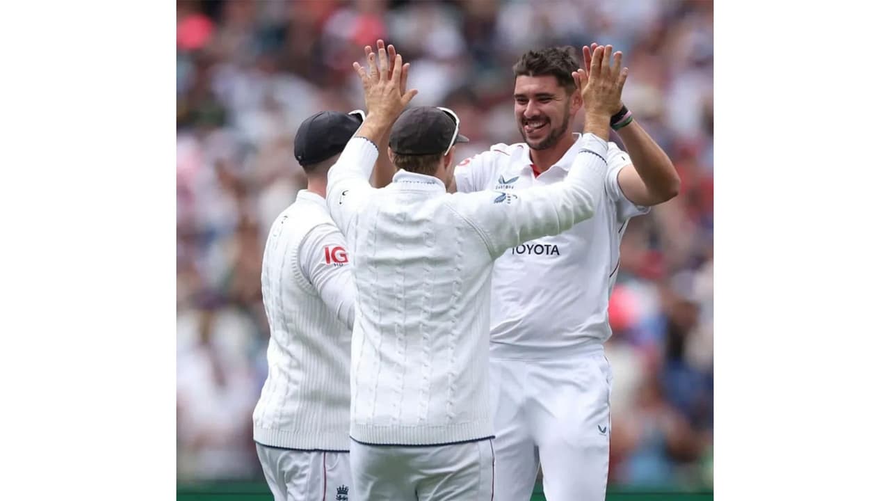 Boxing Day Test: Gus Atkinson rocks Australia; hosts 72/4 at lunch