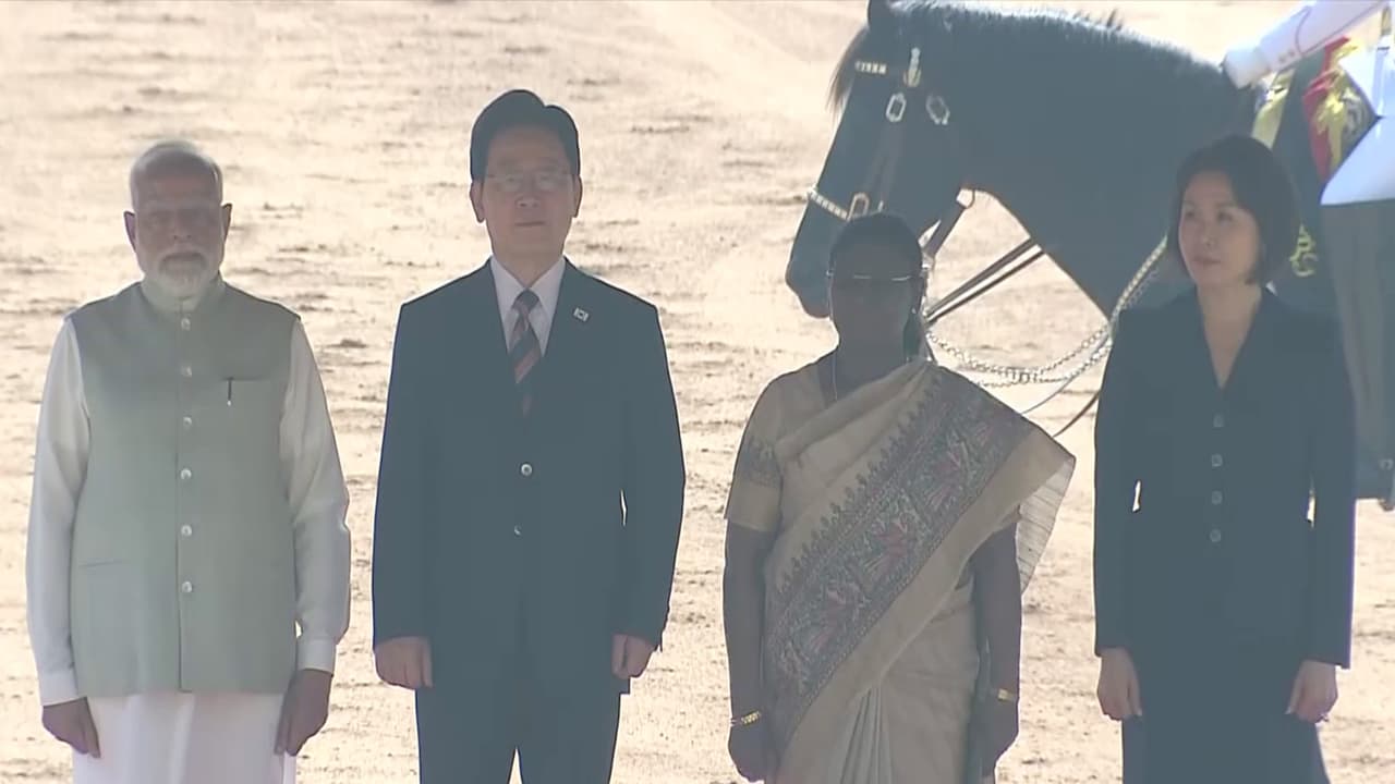 South Korean President Lee Jae Myung gets ceremonial welcome in Delhi