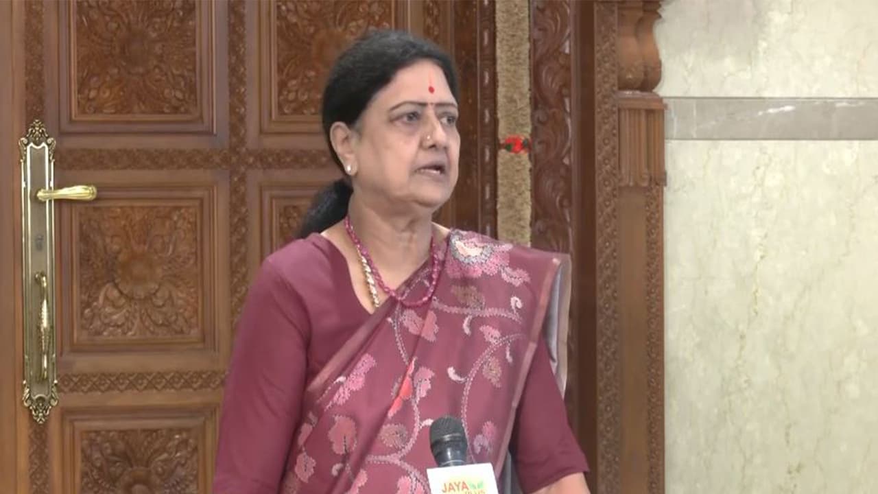 Sasikala predicts end of DMK's 'dynastic rule', slams rising crime