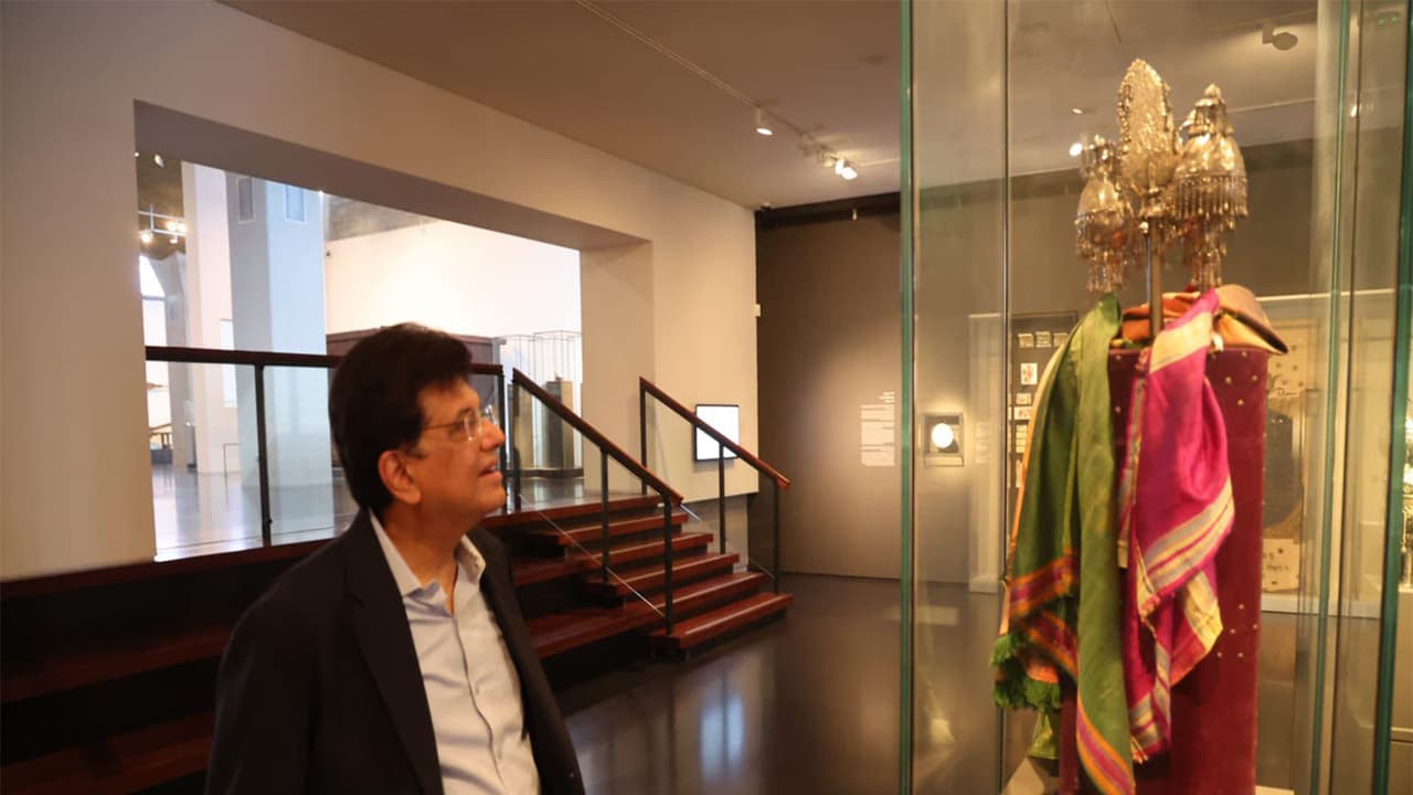 Piyush Goyal visits Cochin Jewish synagogue in Israel after 2 decades