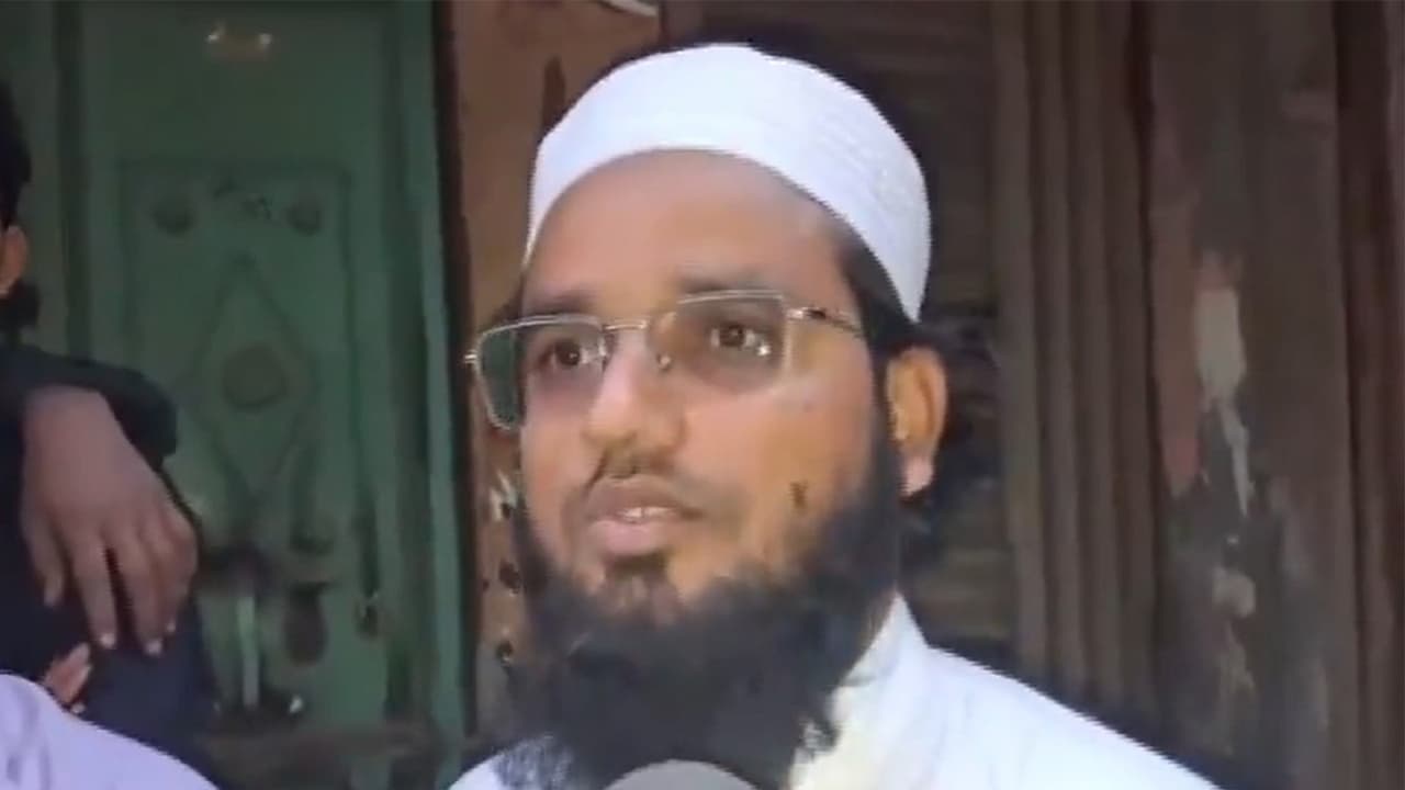 Delhi Blast: Police search for suspect Dr. Umar Un Nabi in Gautampuri