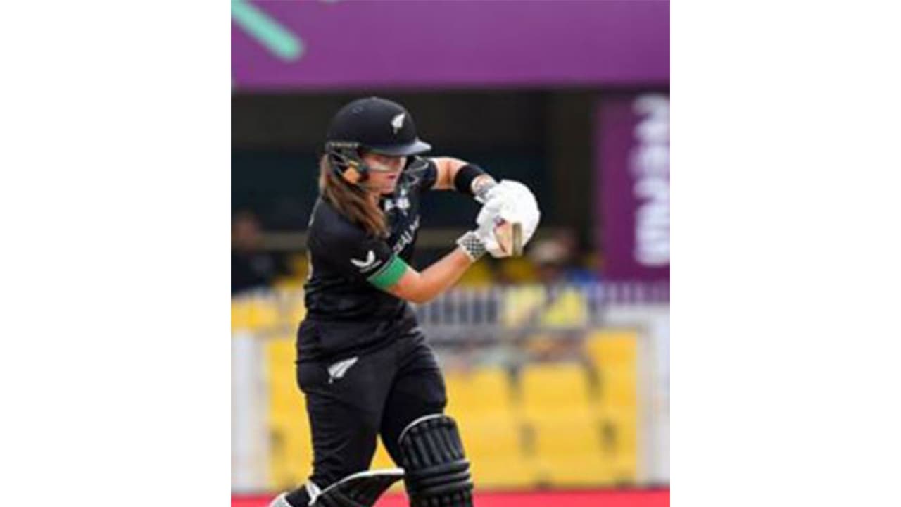 Amelia Kerr's 179* leads New Zealand to historic ODI run chase win