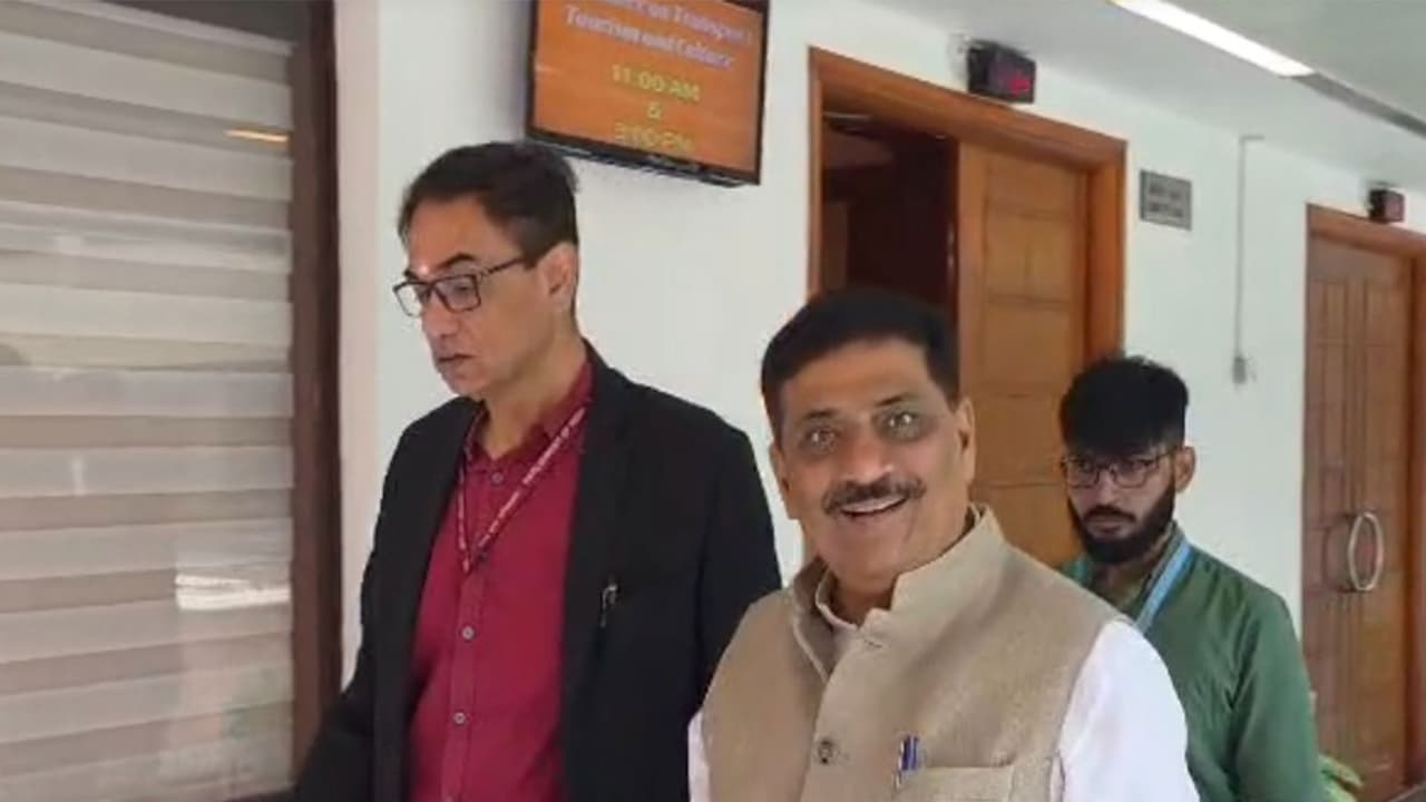 Panel discusses West Asia's impact on India's road infra sector