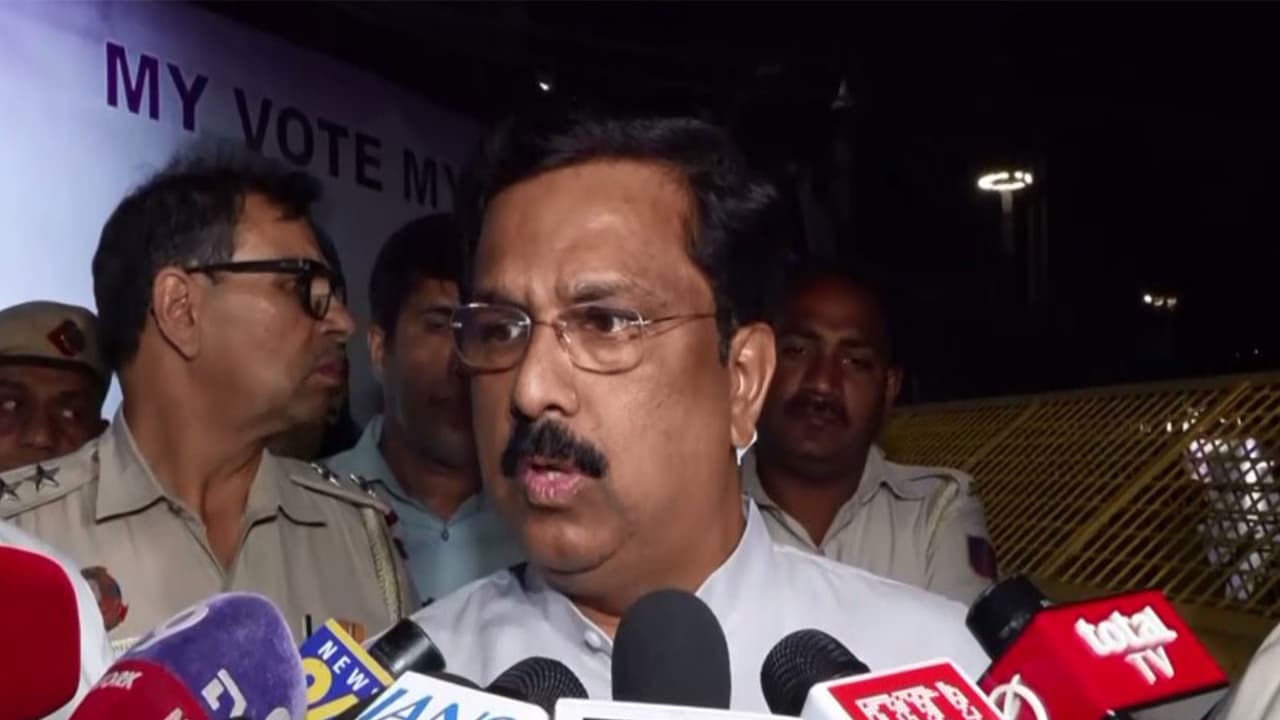 Haryana RS Polls: Congress alleges irregularities, meets CEC for probe