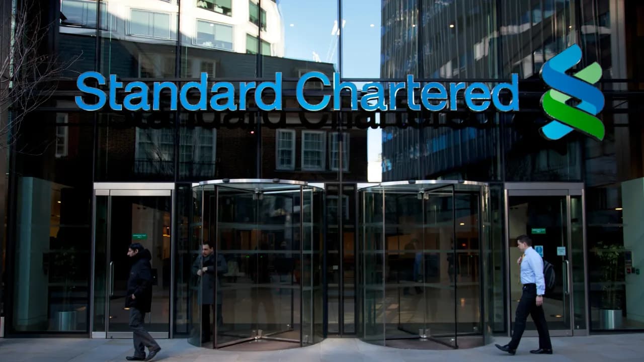 Bitcoin $500,000 Forecast Delayed To 2030 As ETFs Become Primary Growth Driver, Says Standard Chartered