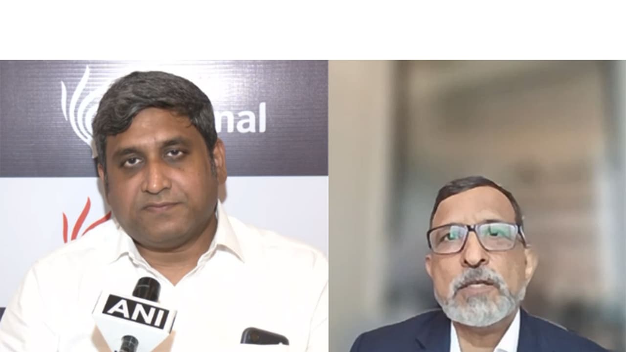 Economists welcome RBI's decision to hold repo rate, neutral stance