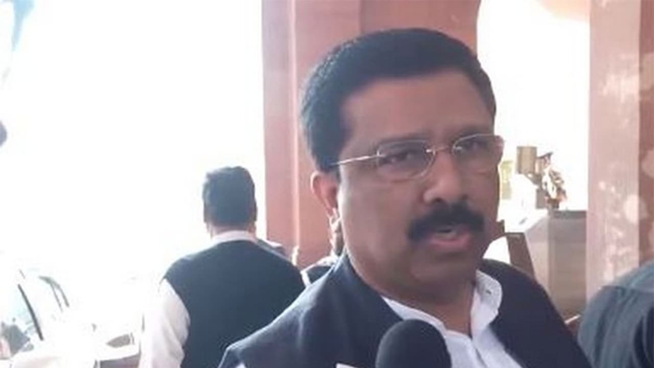 LoP Putin banquet snub: Congress advises President to rise above bias