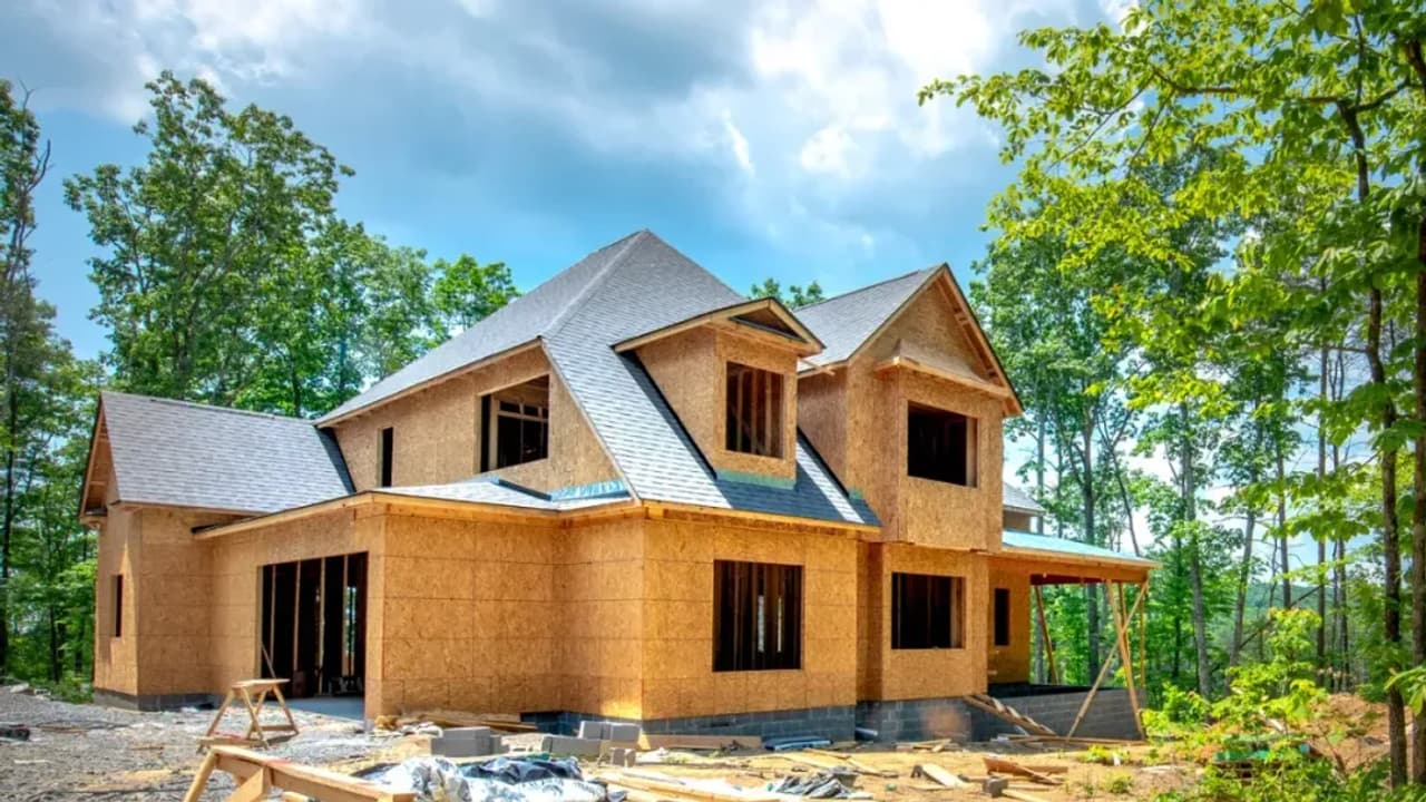 US Mortgage Rates Fall After Trump’s $200 Billion Mortgage Bonds Push, Driving Up Housing Stocks