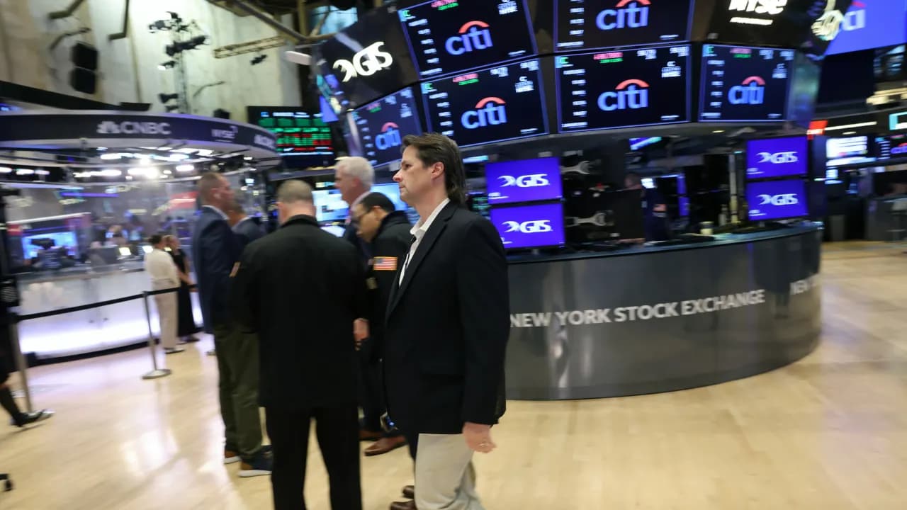 Nasdaq, S&P 500 Futures Skyrocket After Last Week’s Record-Setting Rally As US-China Deal Hopes Buoy Sentiment: Portfolio Manager Expects Market Melt-up To Continue