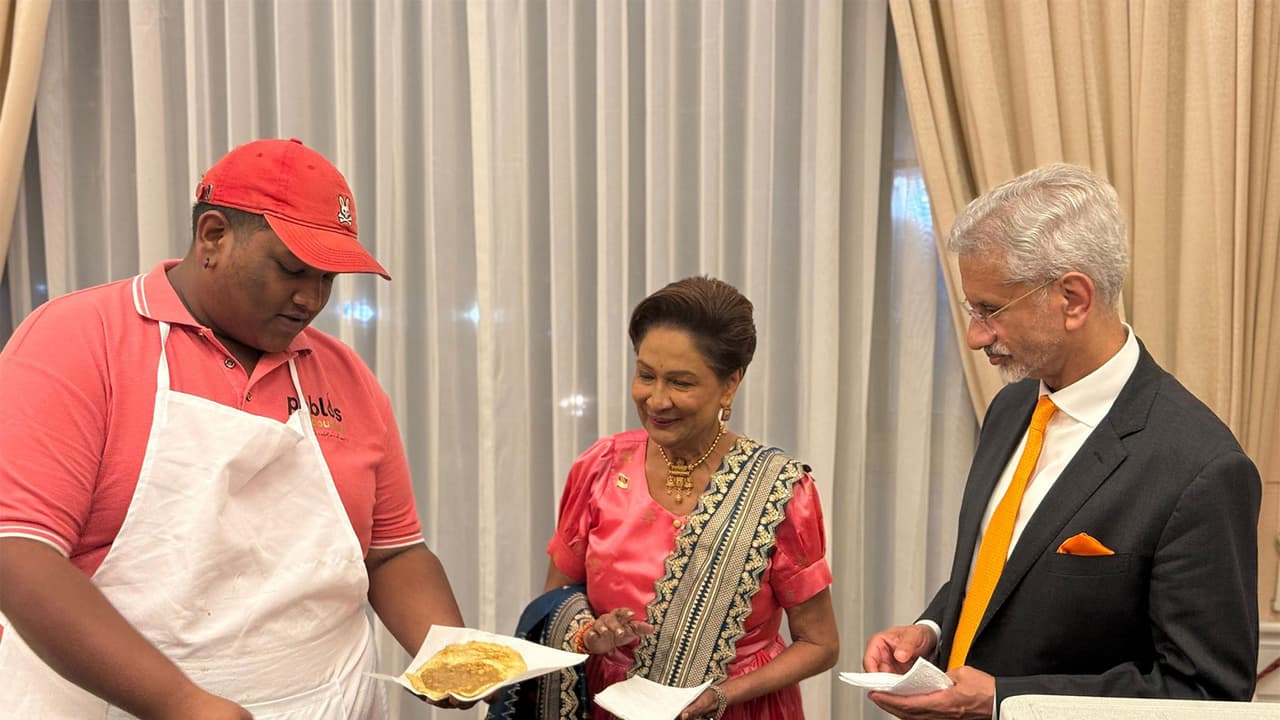 Jaishankar gets a taste of Trinidad's 'doubles' with PM Persad-Bissessar