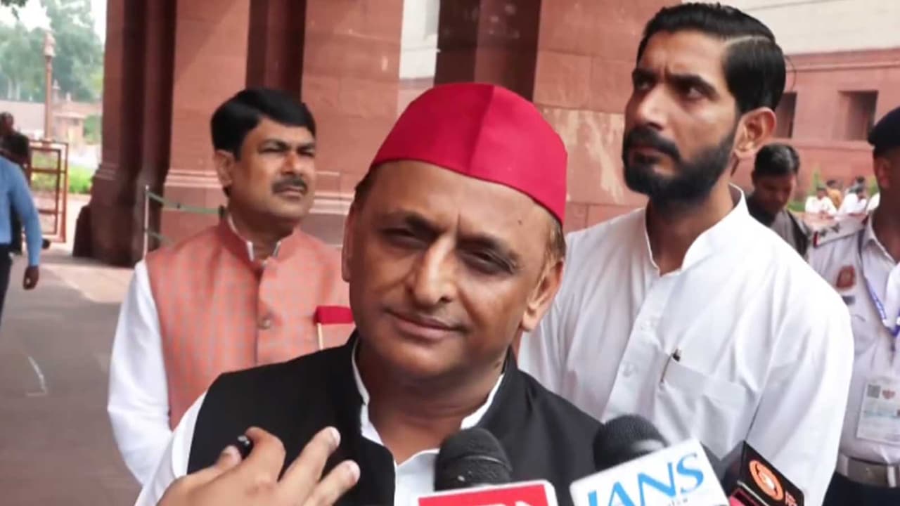 BJP पर बरसे अखिलेश यादव, बोले- दान-चंदे में चोरी कर किया महापाप और अपराध