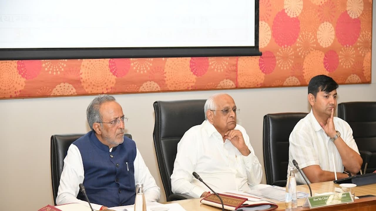 Tiger spotted in Ratanmahal; Jessore sanctuary gets national nod