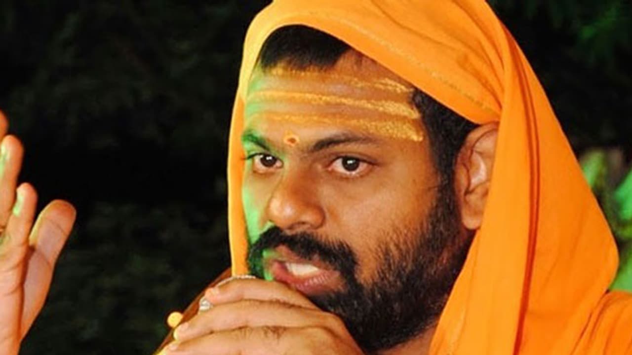 గోగినేనిని వదిలేసి, మహేష్ కత్తిని బహిష్కరిస్తారా: పరిపూర్ణానంద గోగినేనిని వదిలేసి, మహేష్ కత్తిని బహిష్కరిస్తారా: పరిపూర్ణానంద