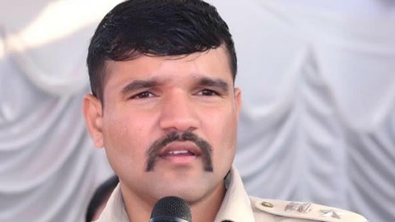 Karnataka Police Department: ತೊಟ್ಟ ಬಟ್ಟೆ ನೋಡಿ ಬೆಲೆ ಕೊಡಬೇಡಿ : ರವಿ ಚೆನ್ನಣ್ಣವರ್