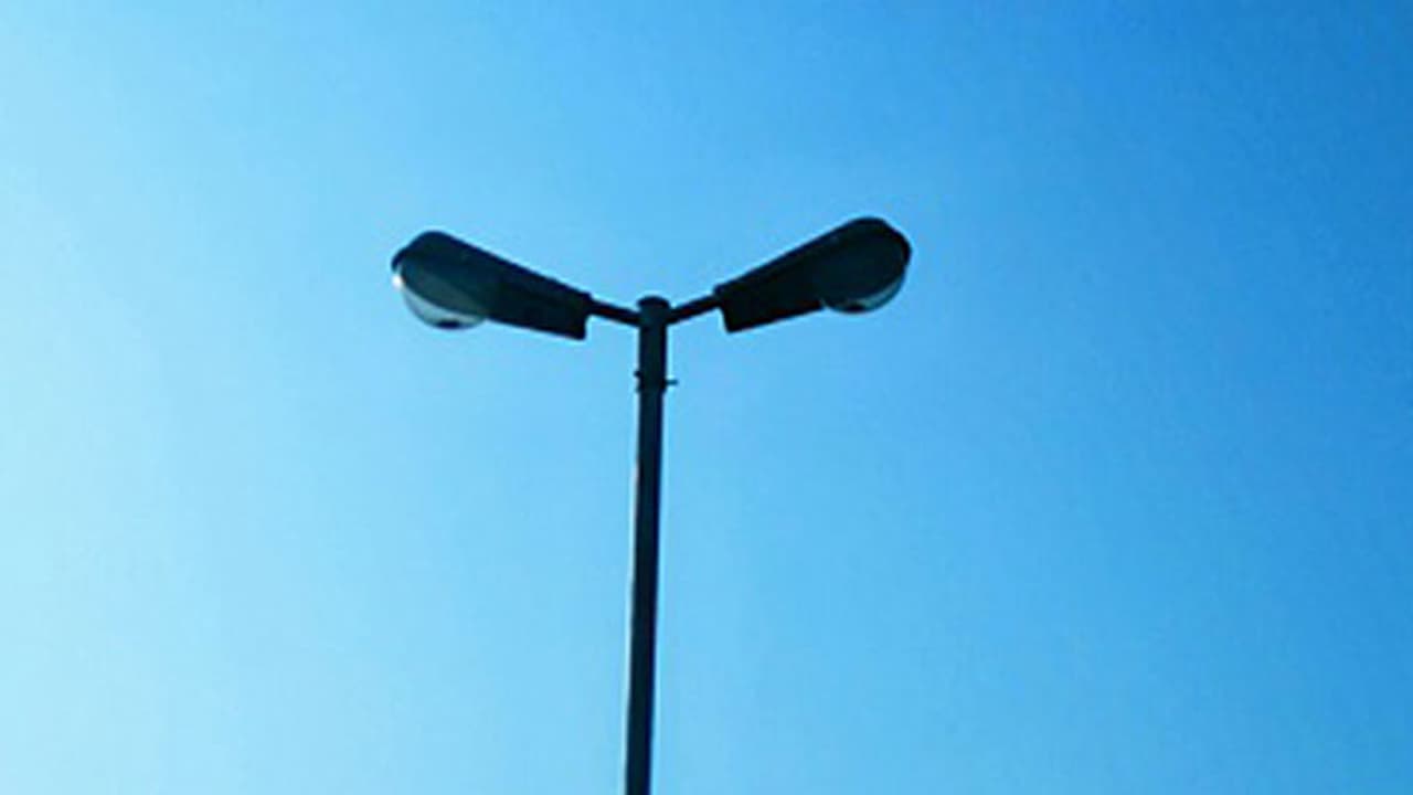 ಹೆದ್ದಾರಿ ಬೀದಿ ದೀಪಗಳು ಕೆಟ್ಟು ತಿಂಗಳಾದರೂ ಕೇಳೋರೇ ಇಲ್ಲ..! ಹೆದ್ದಾರಿ ಬೀದಿ ದೀಪಗಳು ಕೆಟ್ಟು ತಿಂಗಳಾದರೂ ಕೇಳೋರೇ ಇಲ್ಲ..!