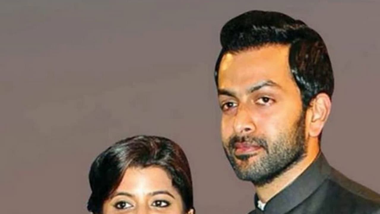 ചായ കുടിച്ചിരിക്കാതെ പണിയെടുക്കാന് പൃഥ്വിയോട് 'നിര്മാതാവ്' ക്ഷീണം മാറട്ടെയെന്ന് ആരാധകര് ചായ കുടിച്ചിരിക്കാതെ പണിയെടുക്കാന് പൃഥ്വിയോട് 'നിര്മാതാവ്' ക്ഷീണം മാറട്ടെയെന്ന് ആരാധകര്