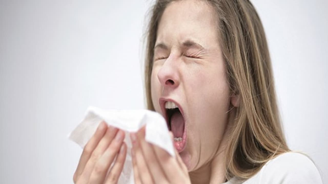 இருமல், ஜலதோஷம், தொண்டைப் புண்ணைப் போக்க இதோ உங்களுக்கான எளிய மருத்துவ குறிப்புகள்… இருமல், ஜலதோஷம், தொண்டைப் புண்ணைப் போக்க இதோ உங்களுக்கான எளிய மருத்துவ குறிப்புகள்…