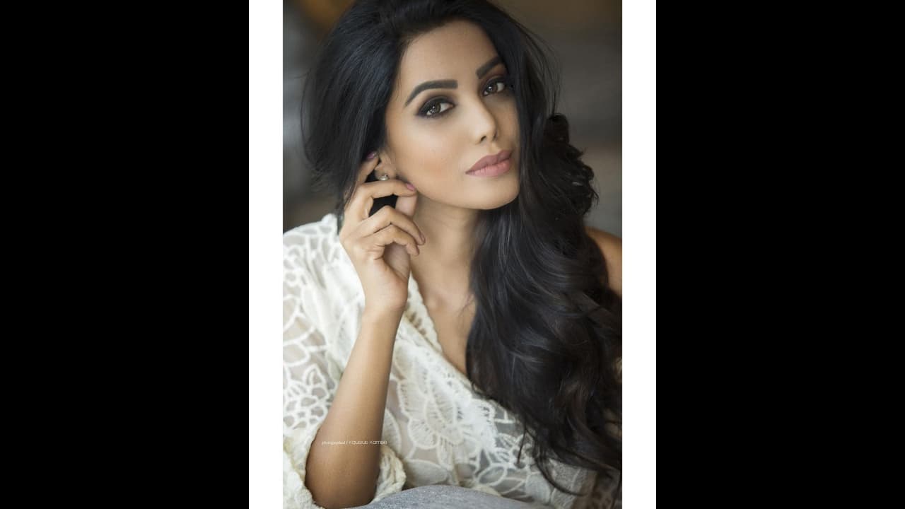 குளியல் அறை வீடியோவில் பிரபல மாடல் பெயர்... முன்னாள் மிஸ் இந்தியா பெயரை மிஸ் யூஸ் செய்த நபர் மீது புகார்...!