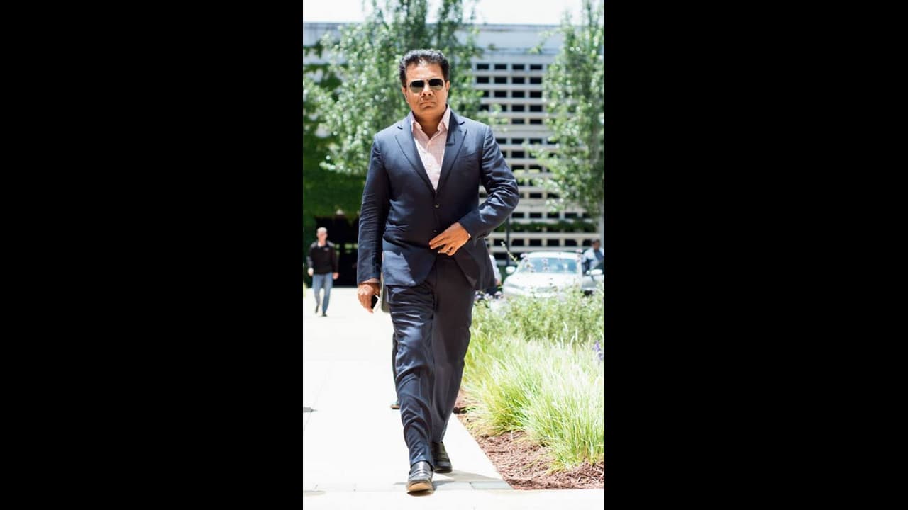 ఫ్యాషన్ షో నిర్వహిస్తున్నాం... తరలిరండి : కేటీఆర్ ఫ్యాషన్ షో నిర్వహిస్తున్నాం... తరలిరండి : కేటీఆర్