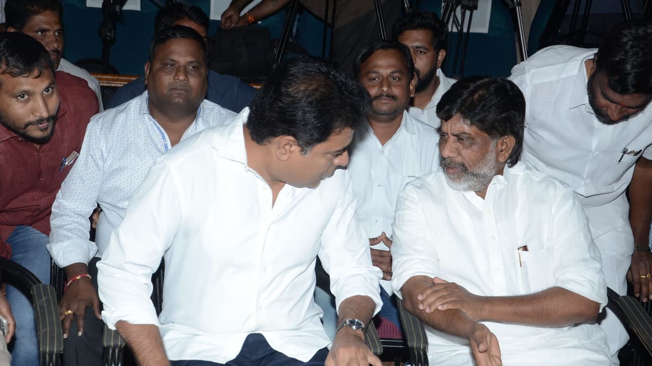 అవమానిస్తున్నారు: భట్టి విక్రమార్క, కౌంటరిచ్చిన మంత్రి కేటీఆర్ అవమానిస్తున్నారు: భట్టి విక్రమార్క, కౌంటరిచ్చిన మంత్రి కేటీఆర్