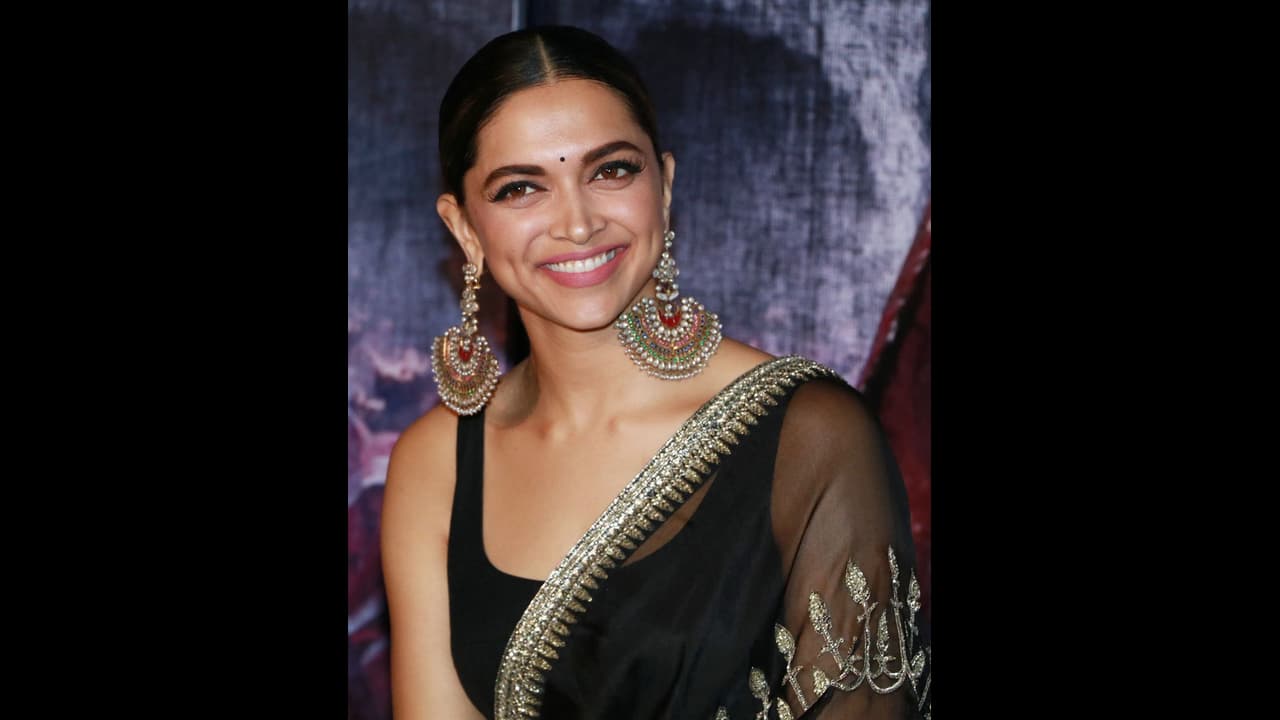 ಕೊನೆಗೂ ಮೌನ ಮುರಿದ ನಟಿ ದೀಪಿಕಾ ಪಡುಕೋಣೆ ಕೊನೆಗೂ ಮೌನ ಮುರಿದ ನಟಿ ದೀಪಿಕಾ ಪಡುಕೋಣೆ