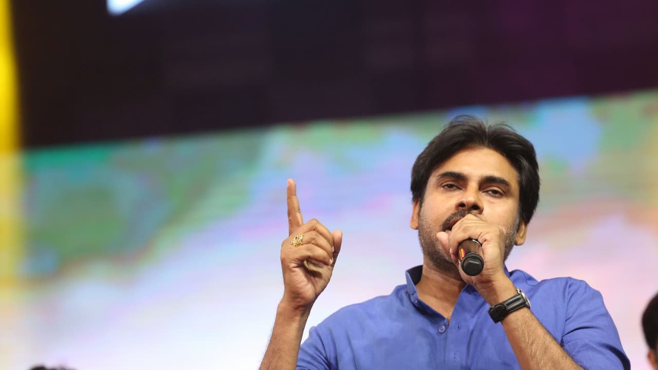 బాబుపై దాడి కోపానికి అదే కారణం: పవన్ కల్యాణ్ వైపు చూపు బాబుపై దాడి కోపానికి అదే కారణం: పవన్ కల్యాణ్ వైపు చూపు