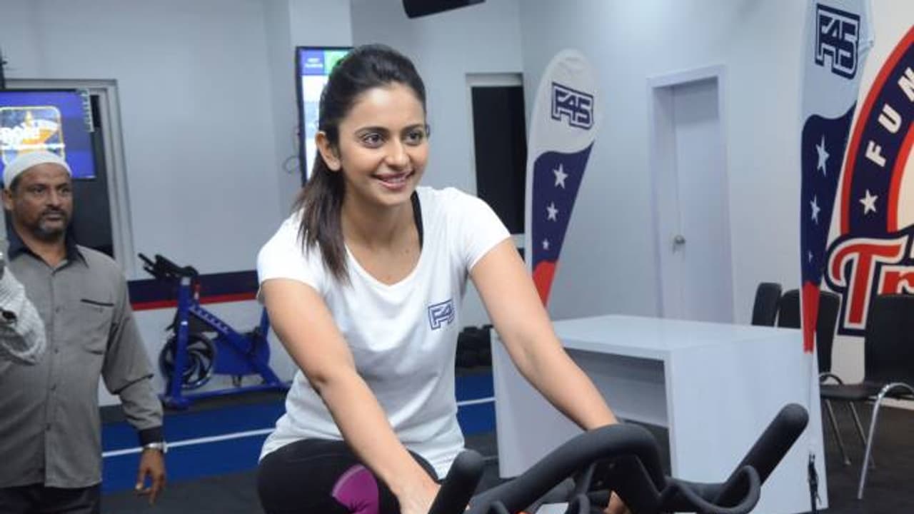 ಫಟಾಫಟ್ ತೂಕ ಇಳಿಸಿಕೊಳ್ಳಲು ಇಲ್ಲಿವೆ ಟಿಪ್ಸ್ ಫಟಾಫಟ್ ತೂಕ ಇಳಿಸಿಕೊಳ್ಳಲು ಇಲ್ಲಿವೆ ಟಿಪ್ಸ್