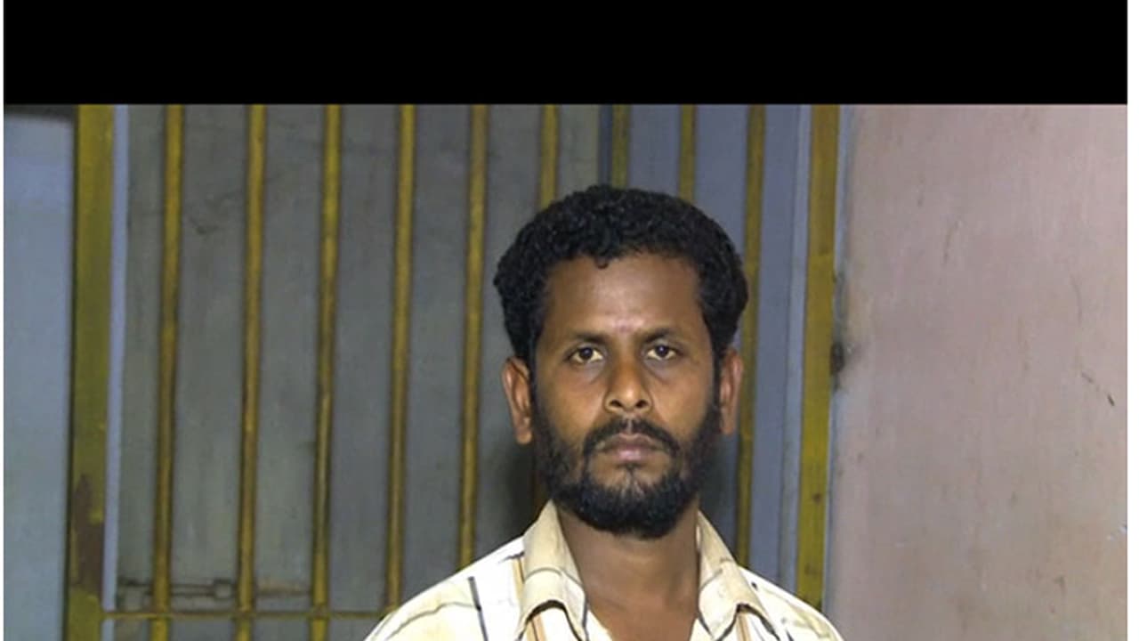 അഞ്ചു വയസ്സുകാരിയെയും ബുദ്ധിമാന്ദ്യമുള്ള 13 കാരിയെയും പീഡിപ്പിച്ചയാള് അറസ്റ്റില് അഞ്ചു വയസ്സുകാരിയെയും ബുദ്ധിമാന്ദ്യമുള്ള 13 കാരിയെയും പീഡിപ്പിച്ചയാള് അറസ്റ്റില്