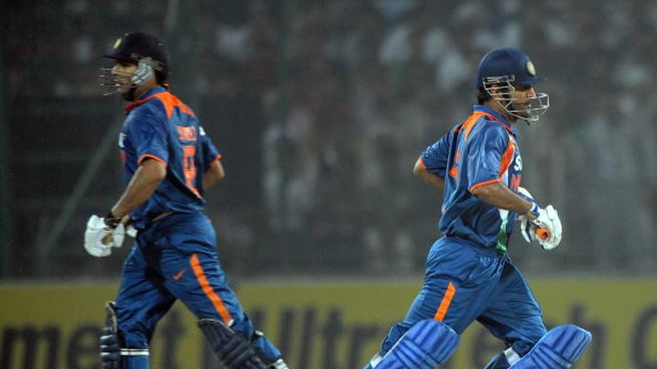 ധോണിയെ ഇറക്കിയത് അത്ഭുതപ്പെടുത്തി; ലോകകപ്പ് സംഭവത്തില് യുവിയുടെ വിമര്ശനം ധോണിയെ ഇറക്കിയത് അത്ഭുതപ്പെടുത്തി; ലോകകപ്പ് സംഭവത്തില് യുവിയുടെ വിമര്ശനം