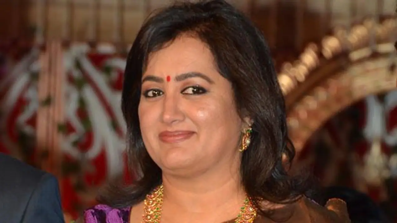 ಮಂಡ್ಯ ಕ್ಷೇತ್ರದ ಚುನಾವಣೆ ಸ್ಪರ್ಧೆ ಬಗ್ಗೆ ಸುಮಲತಾ ಹೇಳಿದ್ದೇನು..? ಮಂಡ್ಯ ಕ್ಷೇತ್ರದ ಚುನಾವಣೆ ಸ್ಪರ್ಧೆ ಬಗ್ಗೆ ಸುಮಲತಾ ಹೇಳಿದ್ದೇನು..?