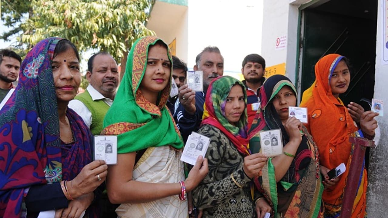 ఆ 25 స్థానాల్లో సీమాంధ్ర ఓటర్లే కీలకం: టీఆర్ఎస్‌ను ముంచుతారా తేల్చుతారా?